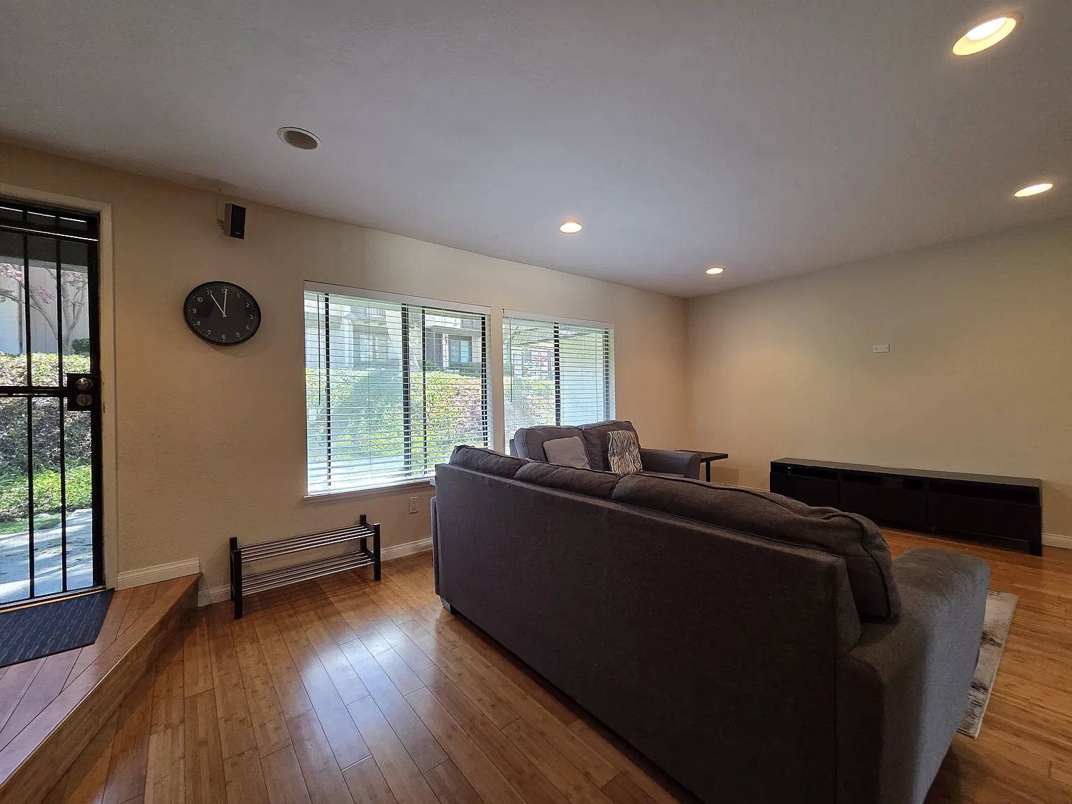 4 bed, 1393 sqft, $3,600 — Photo 4