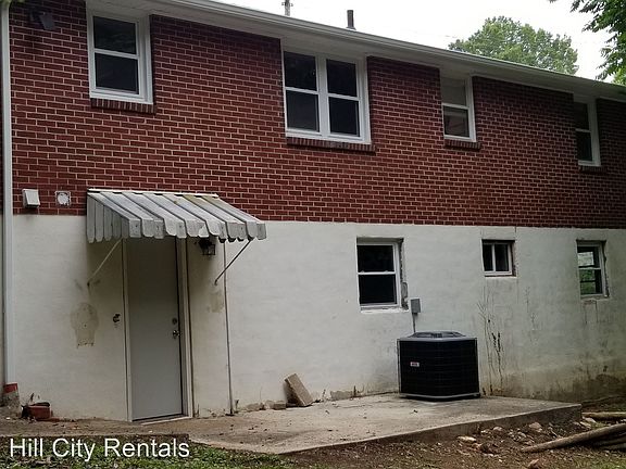 3rd image of 3917 Moorman Dr