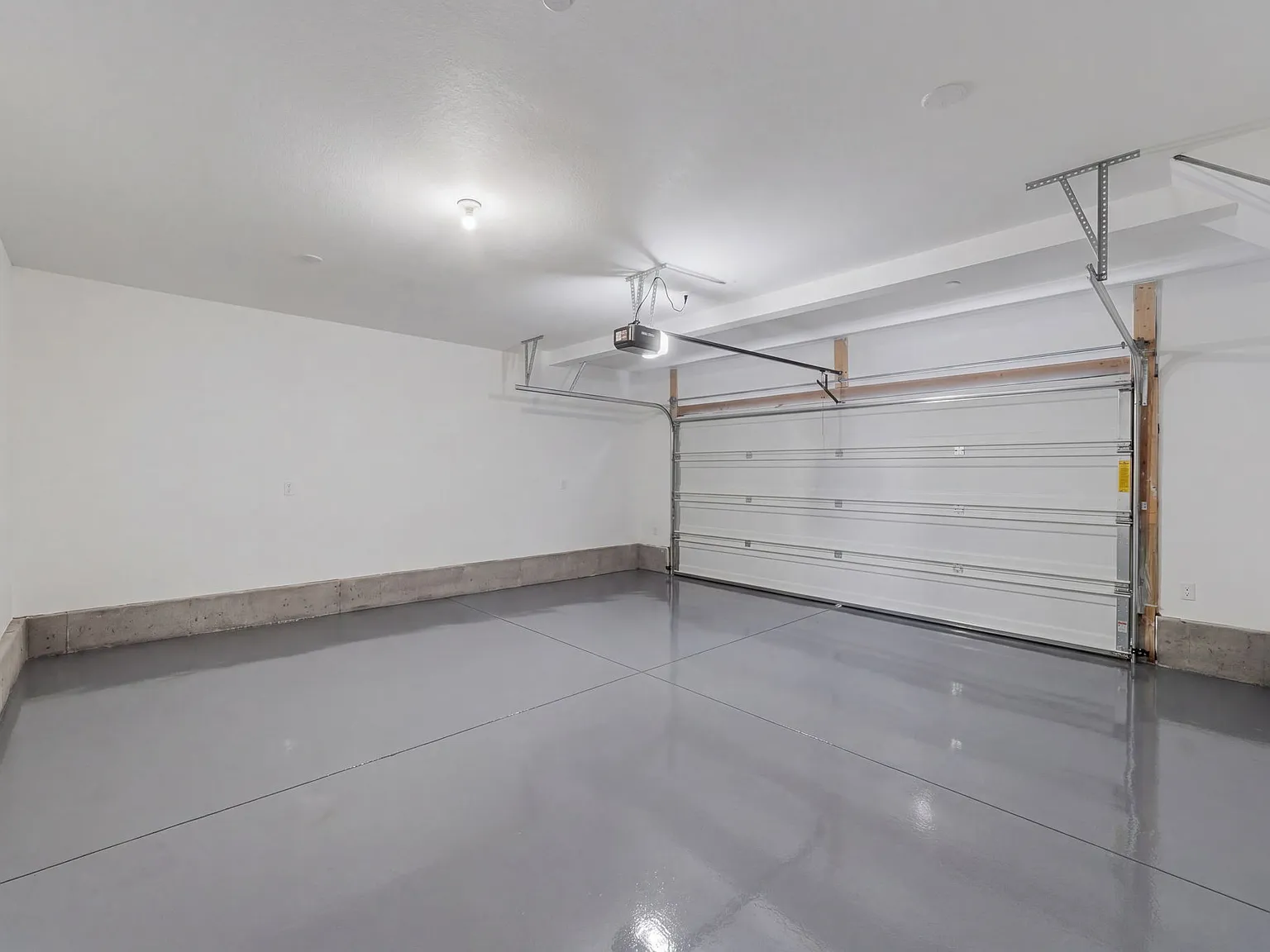 3 bed, 2.5 bath, 1309 sqft, $2,350 — Photo 4
