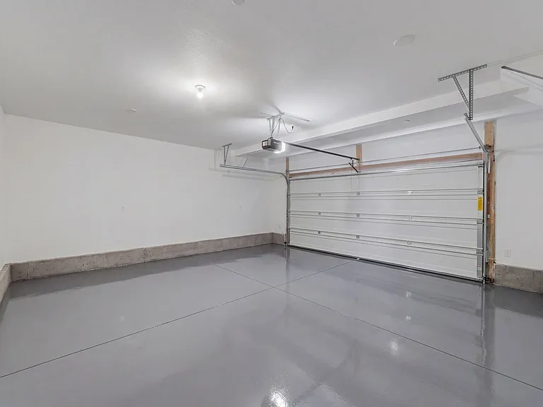9673 Horseshoe Canyon St — Photo 4
