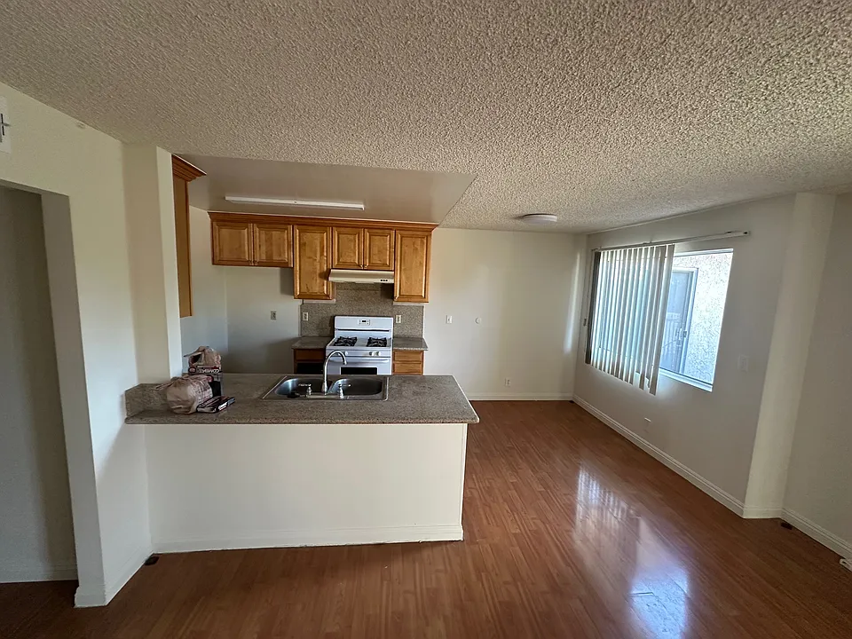 220 N Lincoln Ave #G