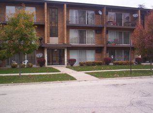 5338 W 96th St APT 301, Oak Lawn, IL 60453