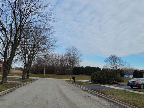 5th image of 4930 Crest Ct
