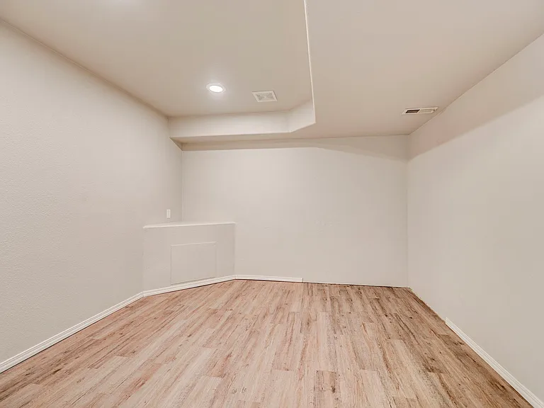 835 Ridgebury Pl — Photo 26