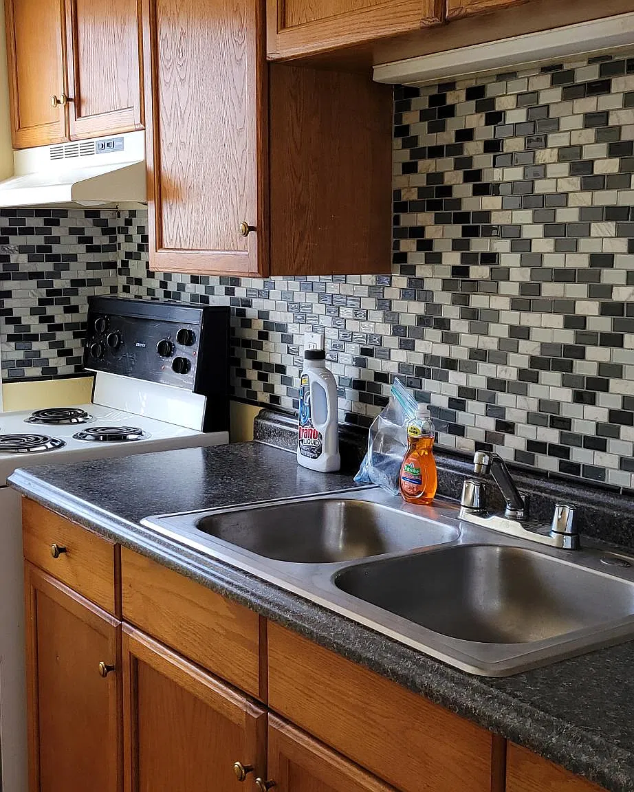 1 bed, 800 sqft, $1,600 — Photo 2