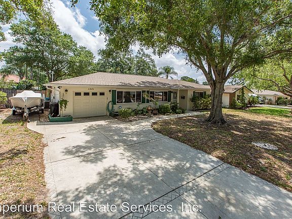 2nd image of 1521 Price Cir