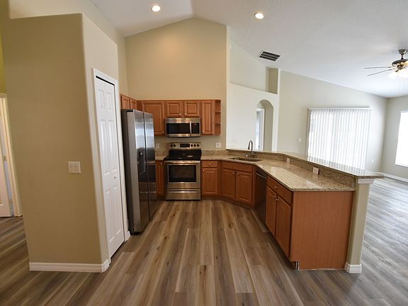 5th image of 2927 Coontie Ave