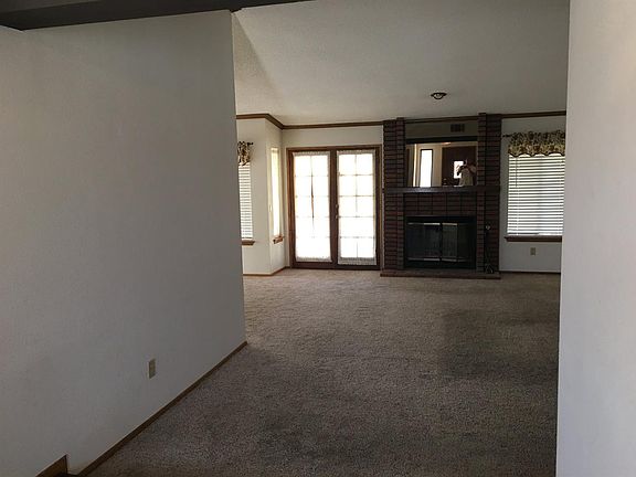 4th image of 13170 Autumn Leaves Ave