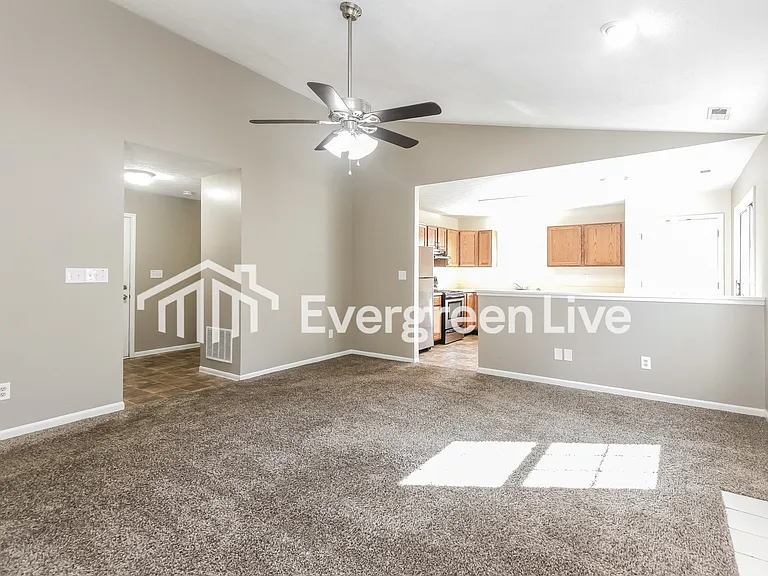 1620 Park Hurst Dr — Photo 5