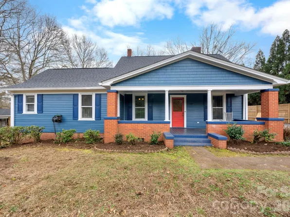925 12th Ave NW, Hickory, NC 28601
