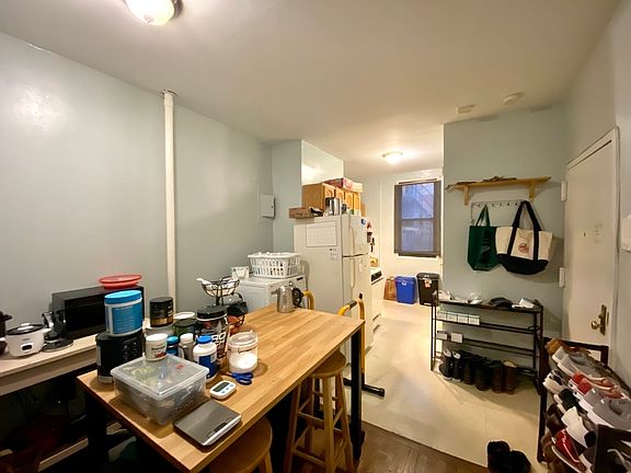 2nd image of 292 20th St APT 1L