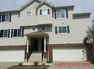 346 Evergreen Cir #4, Gilberts, IL 60136