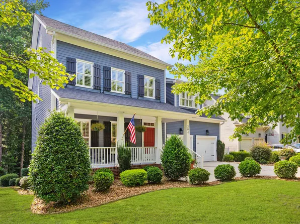 204 Edgepine Dr, Holly Springs, NC 27540
