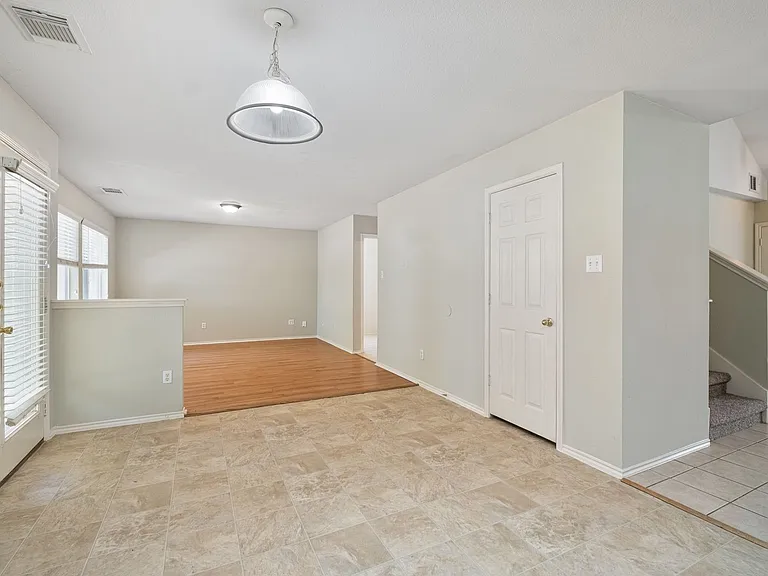 808 Flatters Way — Photo 7