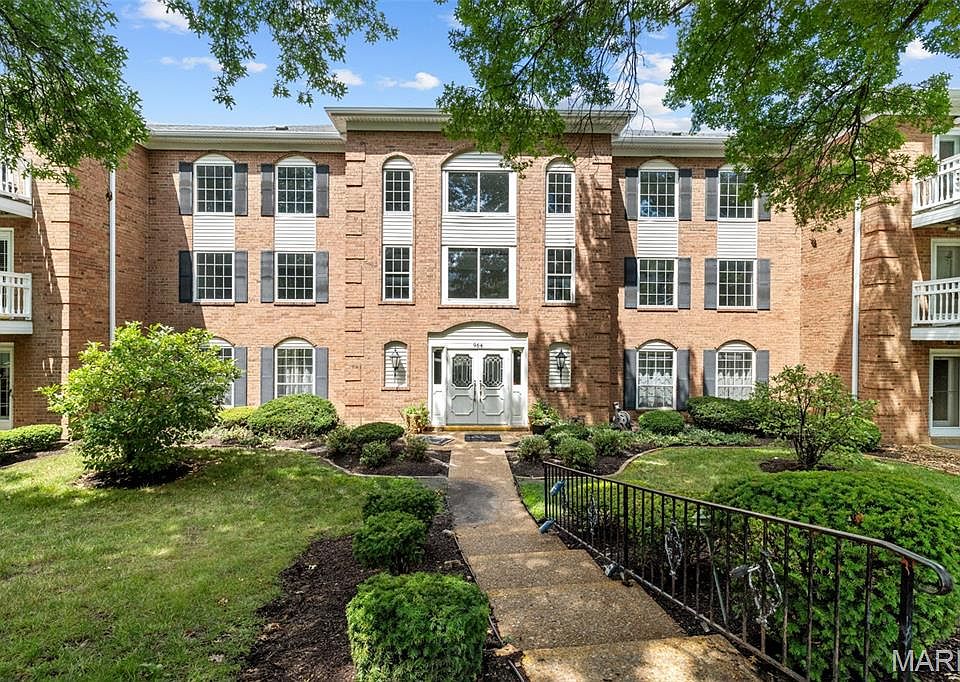 1st image of 964 Claytonbrook Dr APT 1C