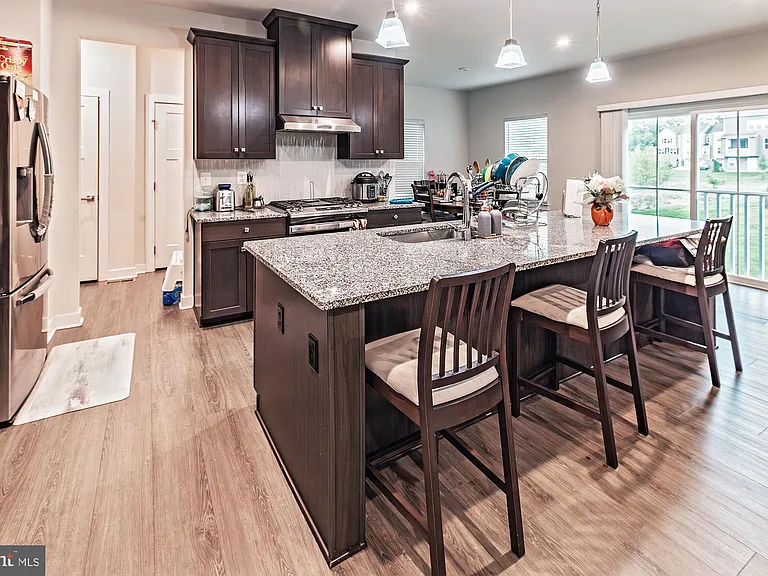 604 Longleaf Dr — Photo 15