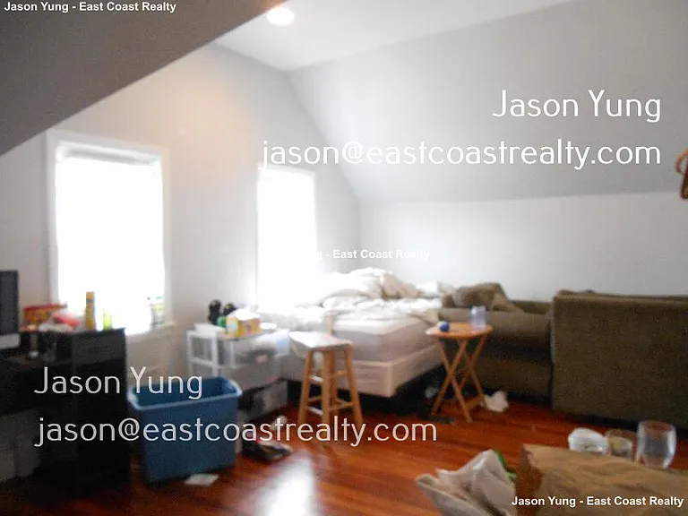 32 Long Ave — Photo 6