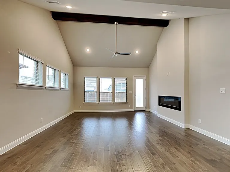 8262 Ottowa Rdg — Photo 2