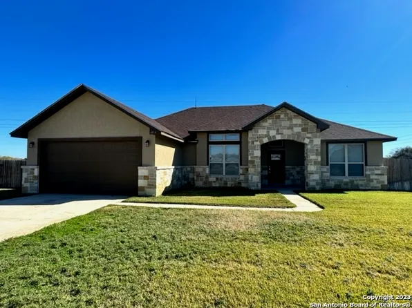 583 MONTE VISTA DR, Pleasanton, TX 78064