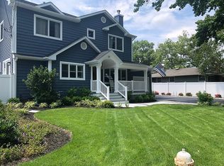 37 Grace Park Dr, Commack, NY 11725