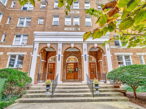 1820 Clydesdale Pl NW APT 1-3