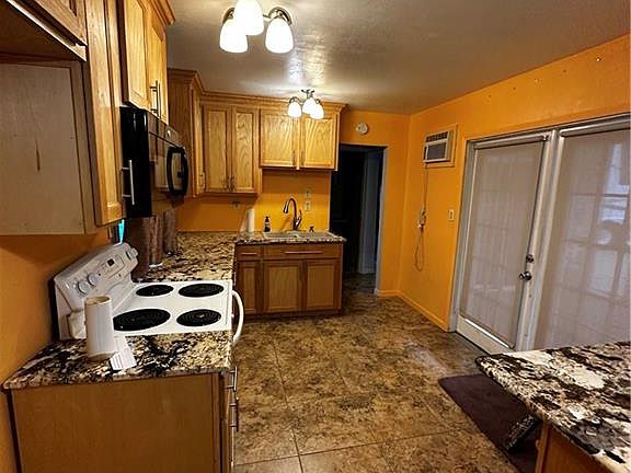 3rd image of 600 Tara Dr