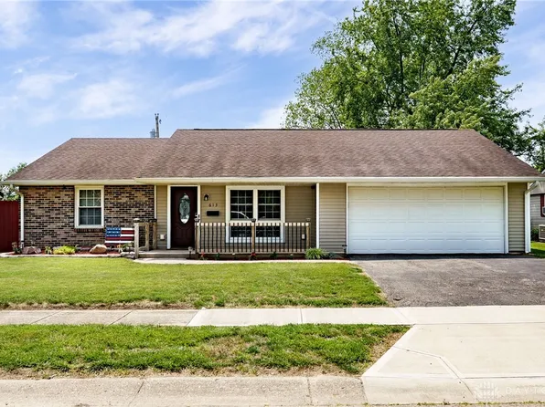 613 Spinning Rd, New Carlisle, OH 45344