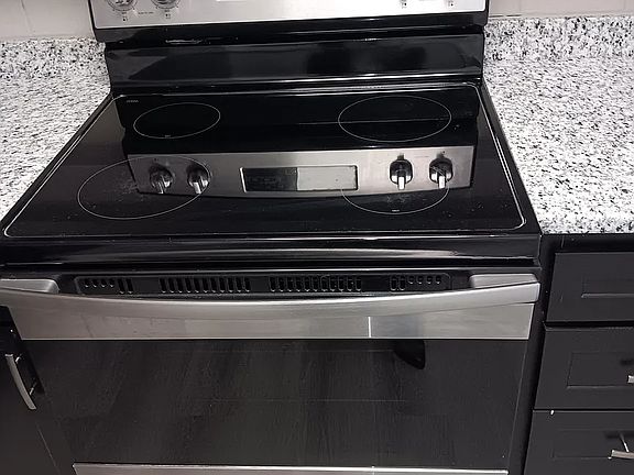 5th image of 811 Netherlands Dr #1