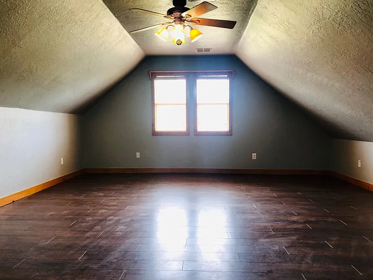 4205 S Telephone Rd — Photo 11