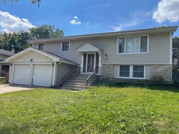2nd image of 125 Pepperwood Dr