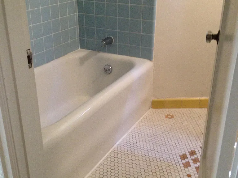 2355 Hilgard Ave #105 — Photo 8