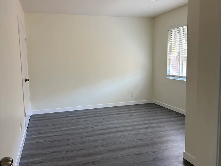612 S Sylvan St — Photo 8