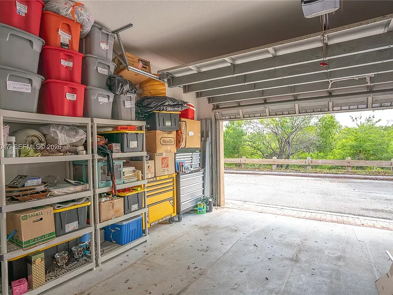623 SW 146th Ter — Photo 28