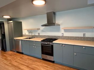 1 Abbot St #1A, Marblehead, MA 01945