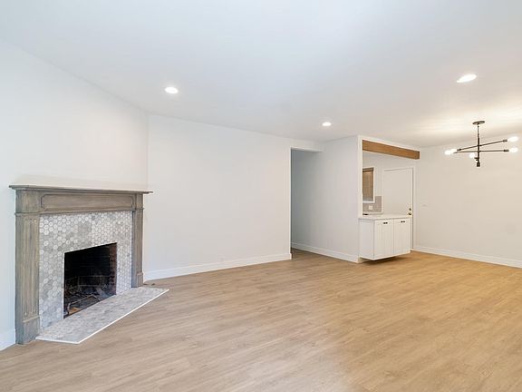2nd image of 315 Pleasant St APT C