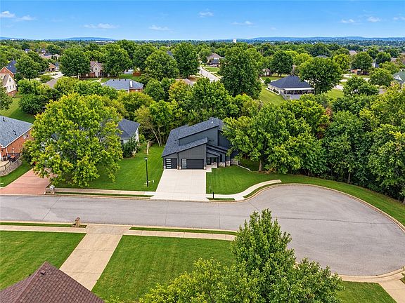 3rd image of 3743 Atlanta Pl