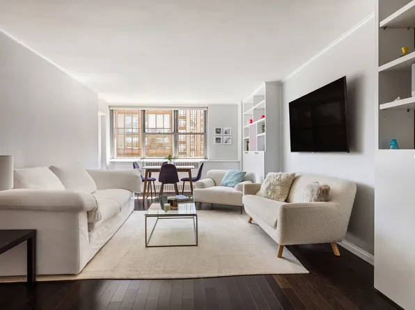 32 Gramercy Park South image 1 of 11