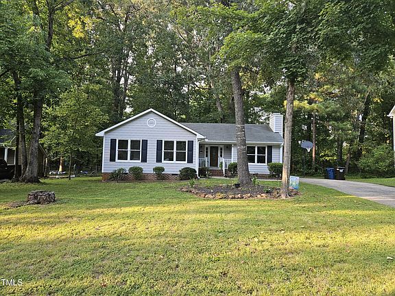 3rd image of 622 Sanderson Dr