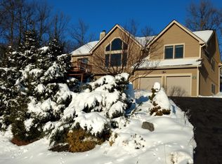 2239 Camelback Dr, Tannersville, PA 18372