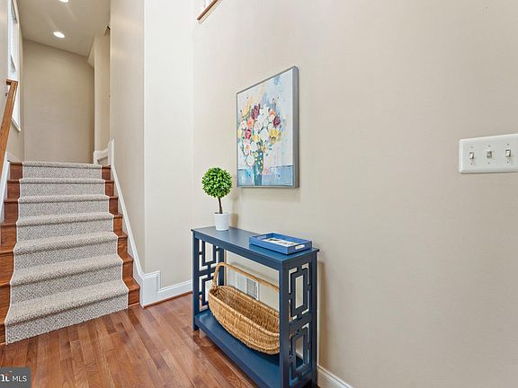 4th image of 6836 Hartzell Hill Ln