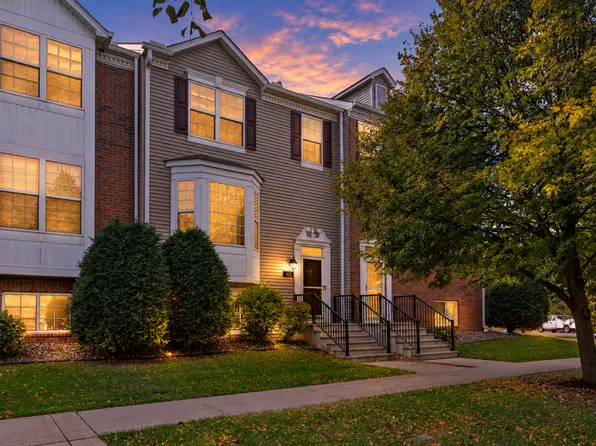 403 Village Pkwy, Circle Pines, MN 55014