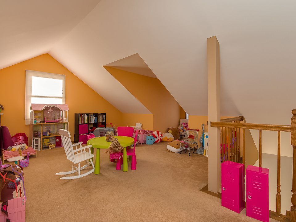 1st image of 15131 Parnell Cir