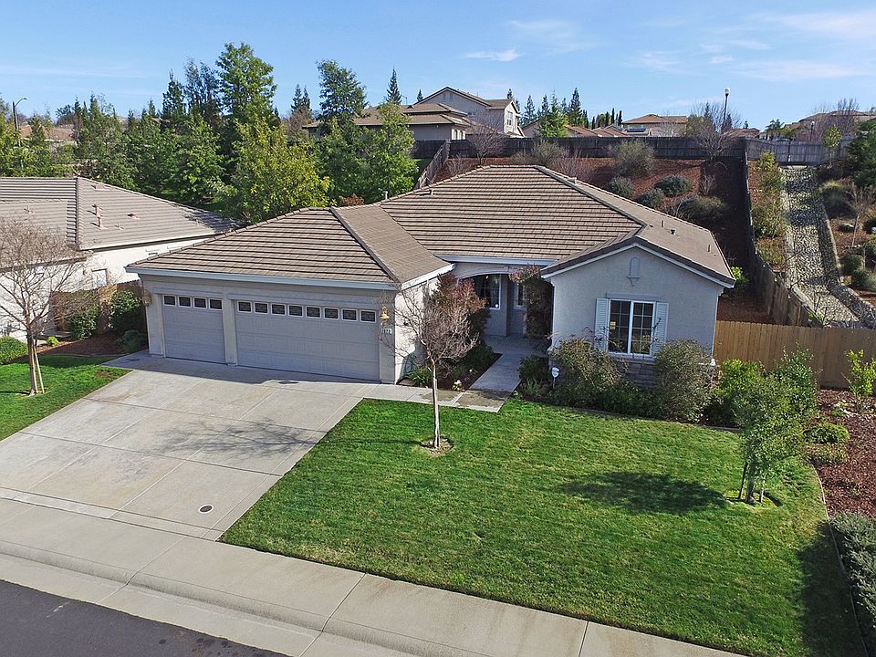 1st image of 1972 Oak Crest Dr