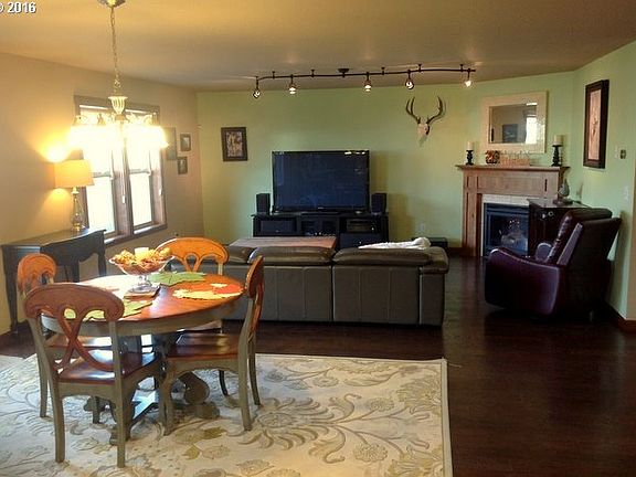 5th image of 3806 N Pioneer Canyon Dr