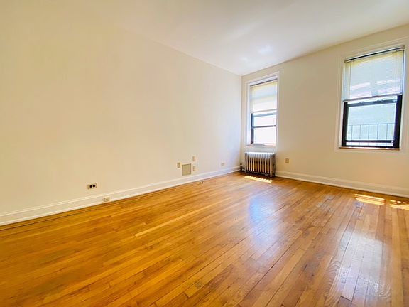 5th image of 32-30 41st St #5E