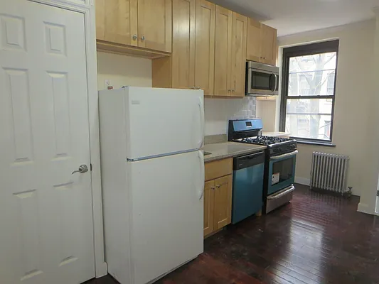 Rented by Keller Williams NYC | media 17