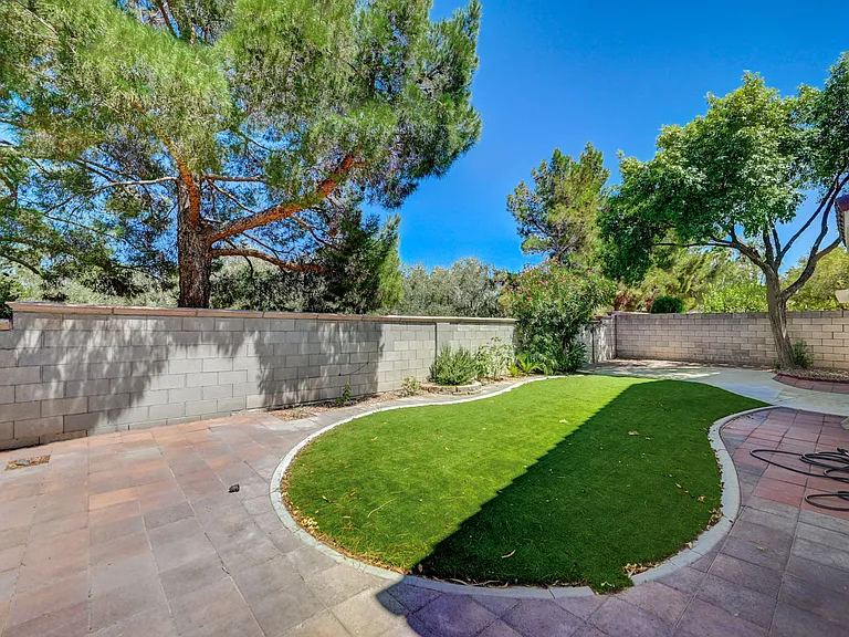 1897 Coyote Pass Way — Photo 20