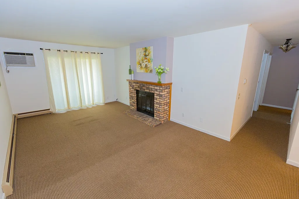 2 bed, 1200 sqft, $1,500 — Photo 4
