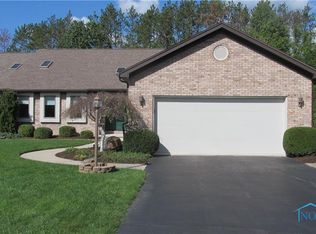 10258 Rue Du Lac Rd, Whitehouse, OH 43571