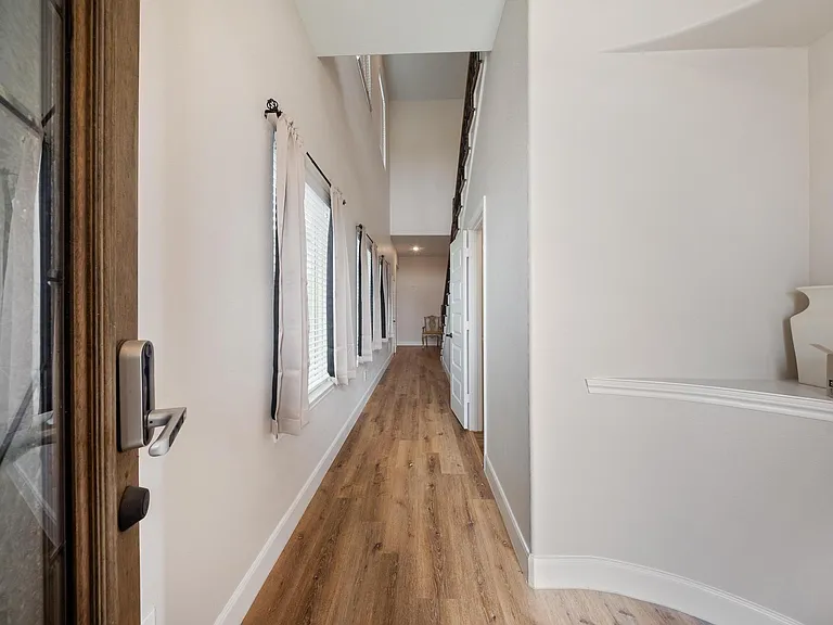 2019 Olivos St — Photo 5